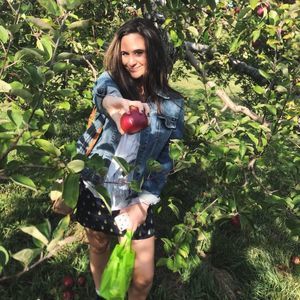 Meet your Posher, Caroline